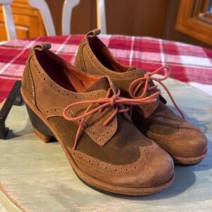 NWOT Jambu Oxford heel (Seattle?)